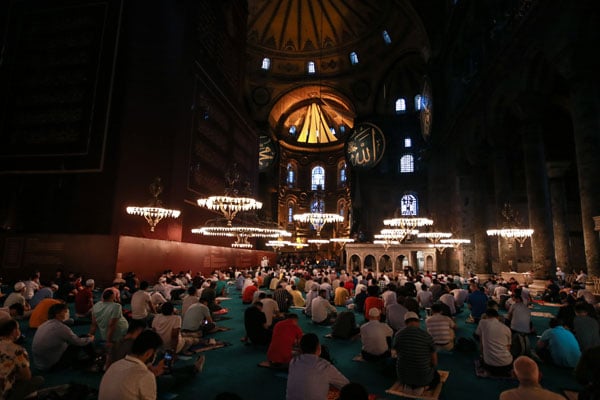 Ayasofya'daki bayram namazından görüntüler