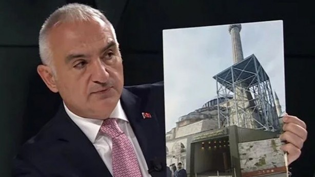 Foto - Ayasofya'daki o görüntü herkesi şok etmişti! Ve flaş açıklama az önce geldi￼