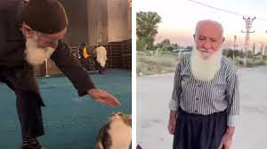 Ayasofya'nın kedisini 'Seni Yaradan'a gurban olayım’ diye sevmişti! Ve Ahmet dede bulundu! Maskara ettiler 