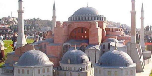 Foto - Ayasofya’yı kim yaptı? Ayasofya ne zaman yapıldı?