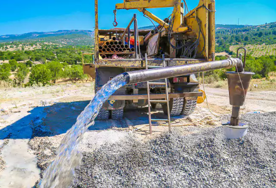 Foto - Ayder Yaylası'nda tarihi keşif! Yerin altından bir anda fışkırmaya başladı, dakikada 1200 litre çıkıyor