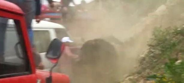 Foto - Ayder'de arenadan kaçan boğalar seyircilerin arasına daldı