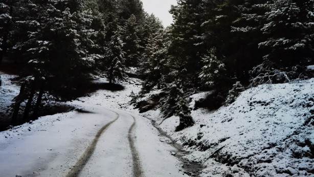 Foto - Aydın'a yılın ilk karı düştü! Görüntüler hayran bıraktırdı