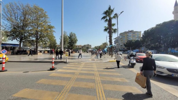 Foto - Aydın'da yaz havası! 30 dereceyi gördü