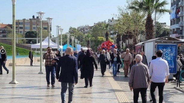 Foto - Aydın'da yaz havası! 30 dereceyi gördü