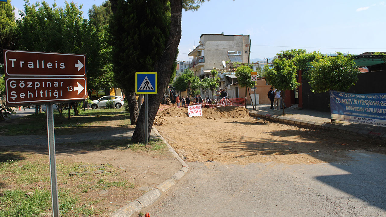 Foto - Aydın'da yol çalışması sırasında tarihi keşif! Mahalleli sevinemedi, 'çok üzgünüz' açıklaması yaptı