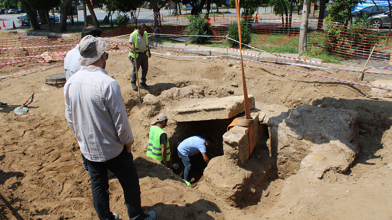 Foto - Aydın'da yol çalışması sırasında tarihi keşif! Mahalleli sevinemedi, 'çok üzgünüz' açıklaması yaptı