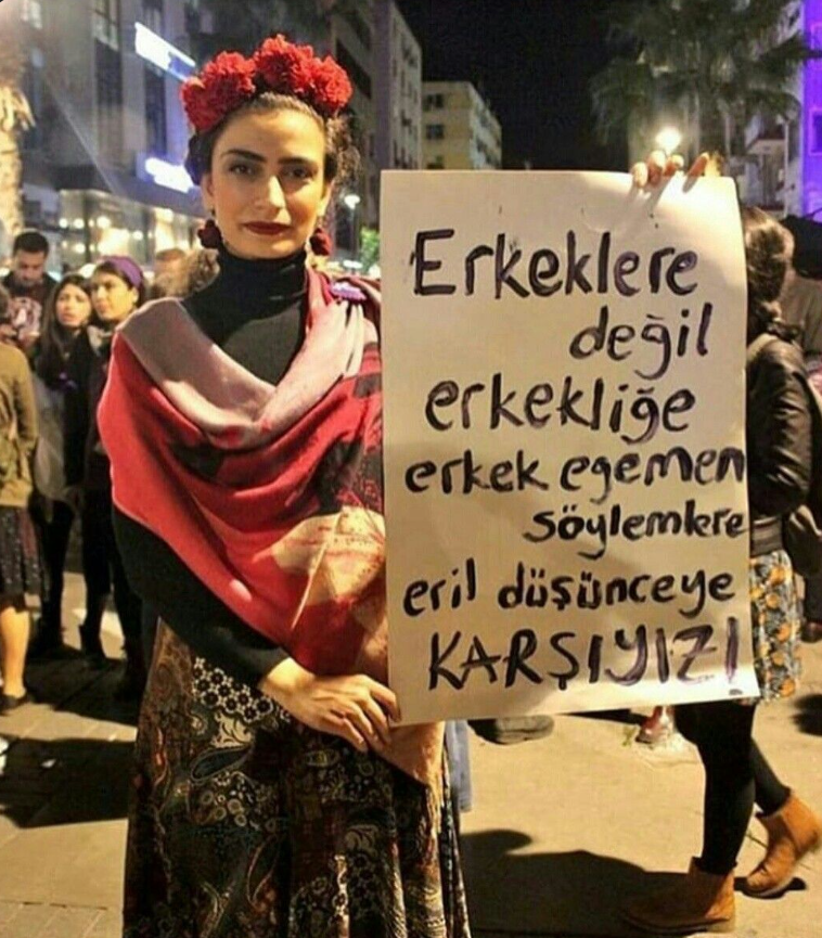 Foto - Ayette tarif edilen kadın, hayatta hak ettiği yeri bulmalı! Murat Alan yazdı: Kadının elinden annelik alındı