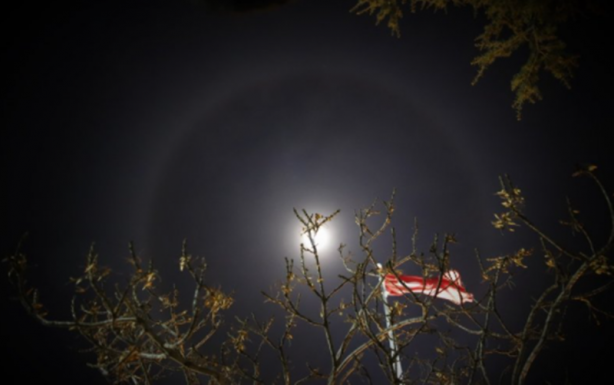 Foto - Ayın etrafında daire görenler telefona sarıldı! Meteoroloji'den açıklama yapıldı