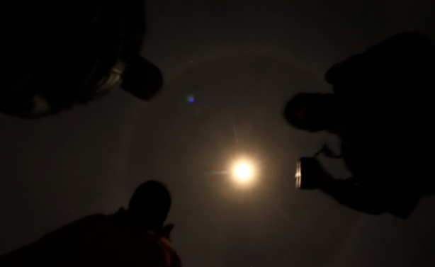 Foto - Ayın etrafında daire görenler telefona sarıldı! Meteoroloji'den açıklama yapıldı
