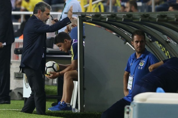 Foto - Aykut Kocaman'a tepkiler çığ gibi büyüyor