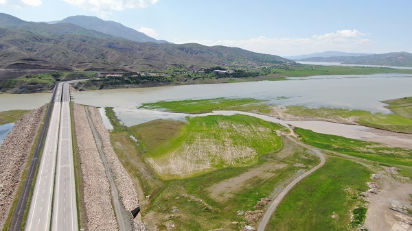 Foto - Aylar önce çekilmişti! Tabelanın arkasında umutlandıran görüntü