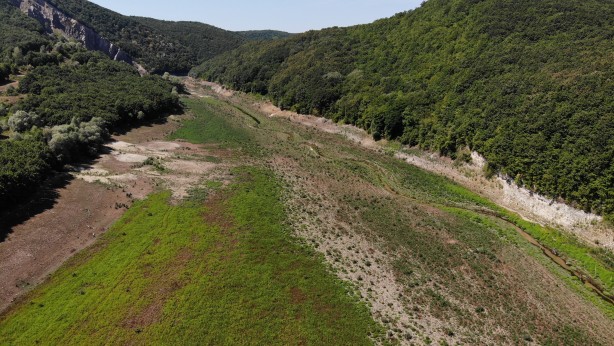 Foto - Aylar öncesine kadar hayvanlar otluyordu! İstanbul'u destekleyen barajlardaki büyük değişim! 