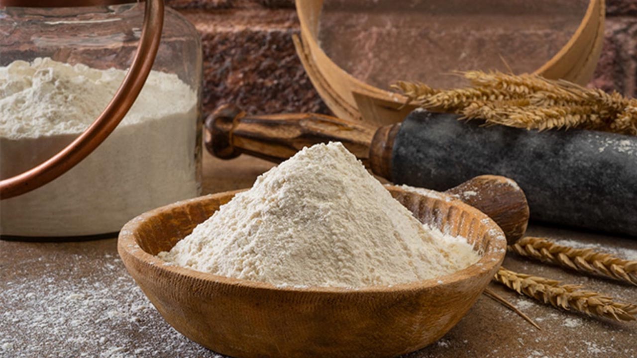 Aylarca beklese bile sorun olmayacak! İşte unların böceklenmesini önleyen iki yöntem