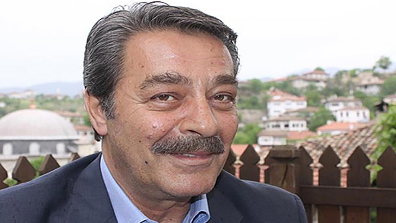 Aylardır hastanede tedavi gören Kadir İnanır’ın son hali şaşırttı!