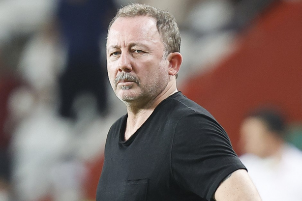 Aylardır takım çalıştırmıyordu! Sergen Yalçın bakın nerede ortaya çıktı! Gerçekten büyük rezalet 