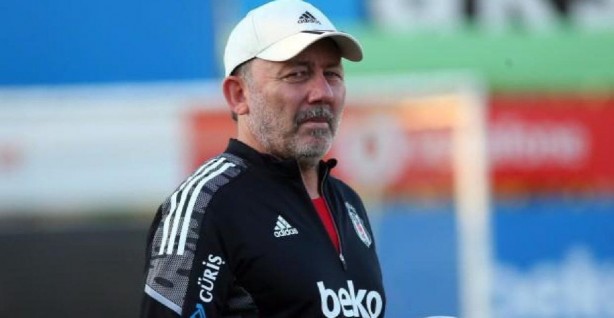 Foto - Aylardır takım çalıştırmıyordu! Sergen Yalçın bakın nerede ortaya çıktı! Gerçekten büyük rezalet 