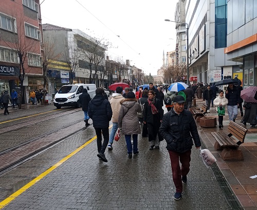 Foto - Aylardır tezgahlarda duruyordu! Yağmur yağdı talep arttı