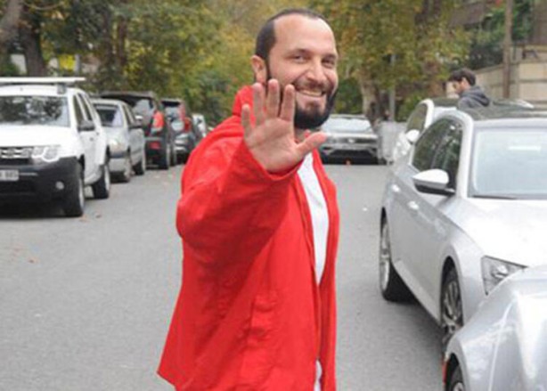 Foto - Aylık gelirim bin lira diyen sosyete şarkıcısının 2 milyon liralık aracı gündem oldu