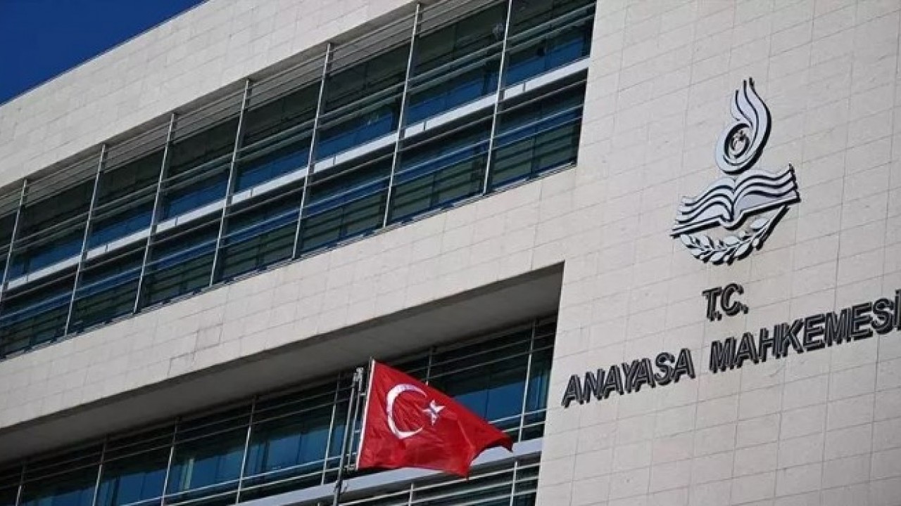 Foto - AYM kararını verdi: Emire uymayana disiplin cezası!