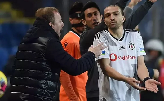 Foto - Aynı anda: Açıklaması soruldu: Daha fazla dayanamadı, hepsini ağzından kaçırdı! Onu yaralayan olay!