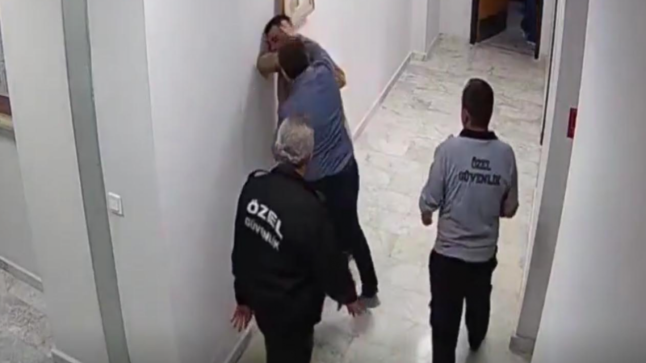 Aynı hastanede çifte rezalet: Tokatçı müdür açığa alındı, güvenlikçiye soruşturma!