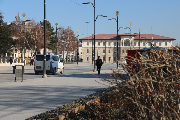 Foto - Aynı şehirde bir taraf kış bir taraf bahar
