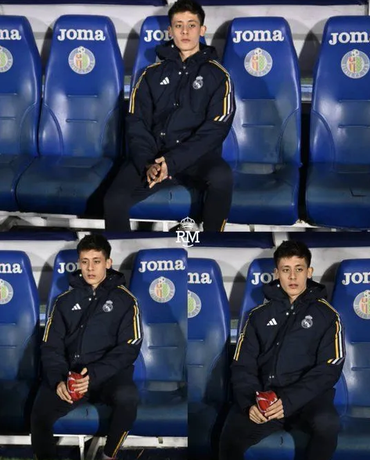 Foto - Ayrıntı gözlerden kaçmadı! Kulübedeki Arda’nın elindekine dikkat