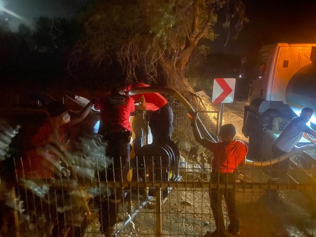 Ayvacık'ta orman yangını: 1 köy boşaltıldı