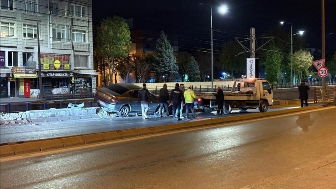Foto - Ayyaş sürücü ‘Teşkilat mısınız’ diye sordu! Polisten anlamlı cevap geldi 
