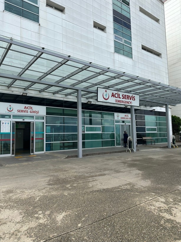 Foto - Ayyaşlar hastaneye alınmasın! Acil serviste rezil görüntüler