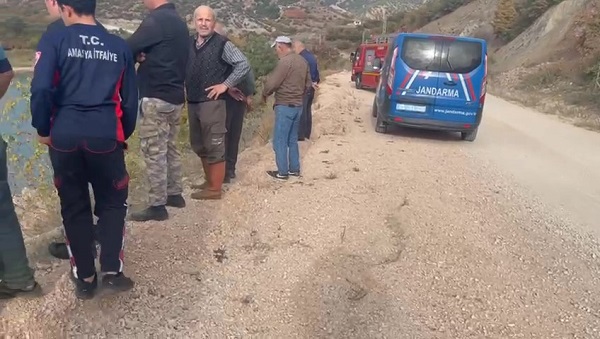 Foto - Az daha canlarından oluyorlardı! Eşek arısı kazaya böyle yol açtı