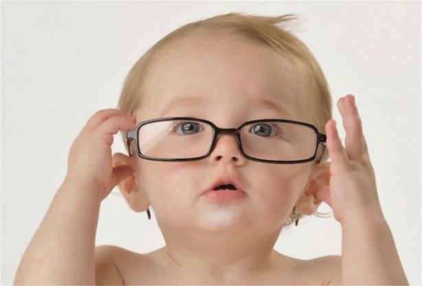 Foto - Az ışıkta okumak göze zarar veriyor mu?