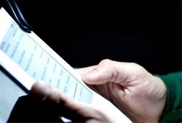 Foto - Az ışıkta okumak göze zarar veriyor mu?