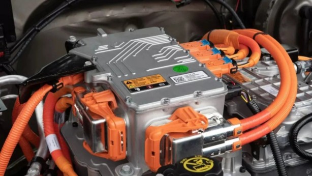 Foto - Az maliyetle benzinli otomobili elektrikliye çevirin! Akaryakıt fiyatları artınca talep patladı! Bakın ne kadar tutuyor?