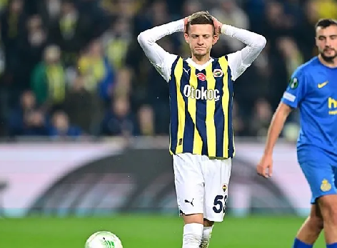 Foto - Az önce bildirdiler ve… Fenerbahçe’yi yıkan haber geldi! Herkesi ters köşe yapacaklar…