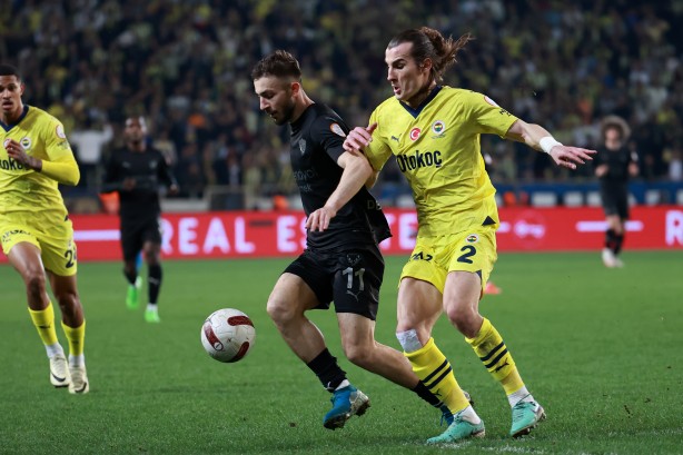 Foto - Az önce bildirdiler ve… Fenerbahçe’yi yıkan haber geldi! Herkesi ters köşe yapacaklar…