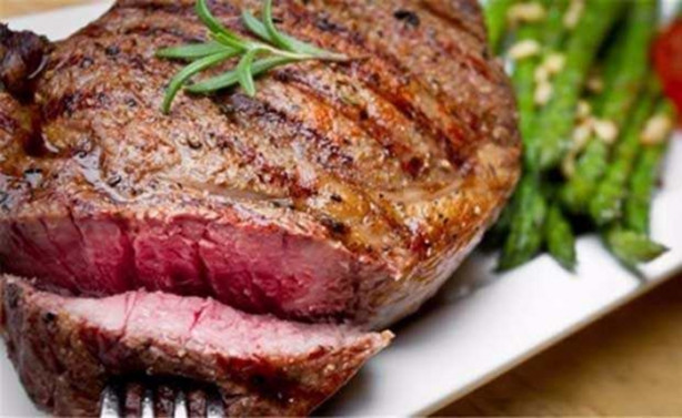 Foto - Az pişmiş eti herkes kanlı sanıyor ama...