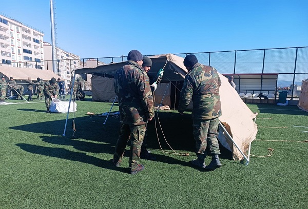 Foto - Azerbaycan ekibi 51 kişiyi enkazdan kurtardı