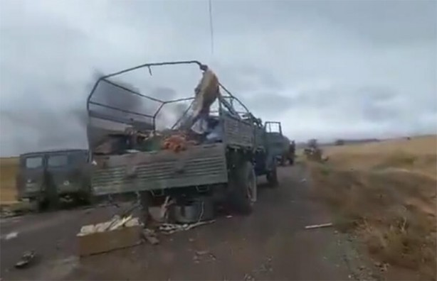 Foto - Azerbaycan-Ermenistan cephe hattında yer yerinden oynadı! Görüntüler servis edildi