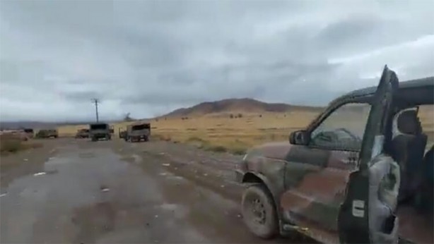 Azerbaycan-Ermenistan cephe hattında yer yerinden oynadı! Görüntüler servis edildi