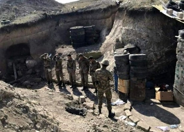 Foto - Azerbaycan ordusu durdurulamıyor! Ermeni askerler esir alındı