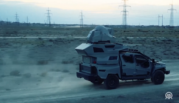 Foto - Azerbaycan, Türkiye'nin yerli lazer silahı ALKA'ya rakip oldu! Dünyaya ilk kez gösterdiler