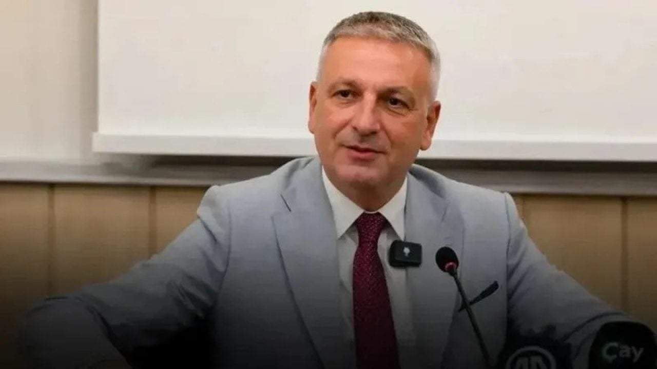 Foto - Azerbaycan'daki zulme kayıtsız kalmamıştı: Görevinden istifa eden Oktay Saral'dan dikkat çeken hamle