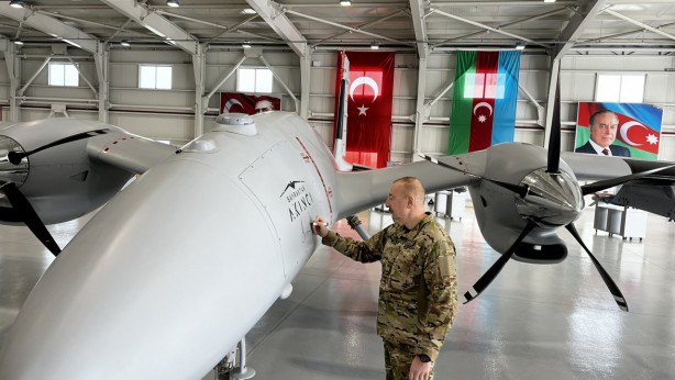 Foto - Azerbaycan'dan bomba "Bayraktar TİHA" kararı! Seçimlerden bir gün sonra herkesi şaşırtan bu hamleyi yaptılar 