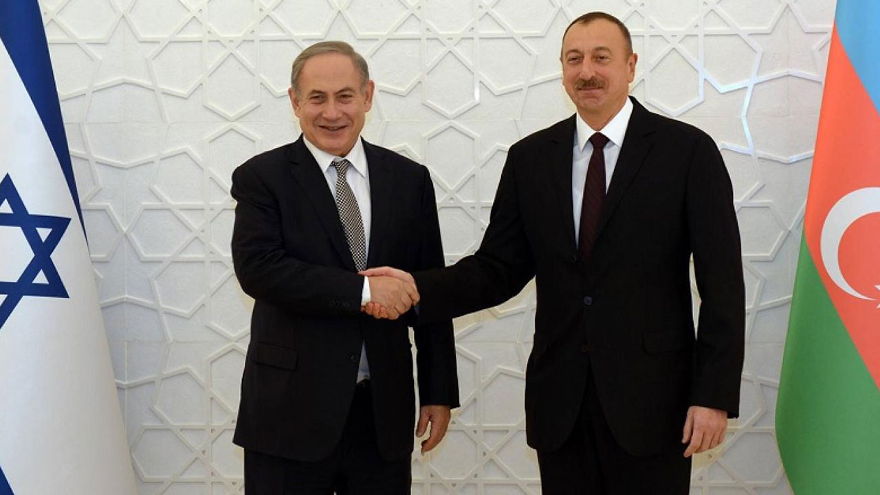 Foto - Azerbaycan'dan büyük ayıp! Tepki üstüne tepki yağıyor