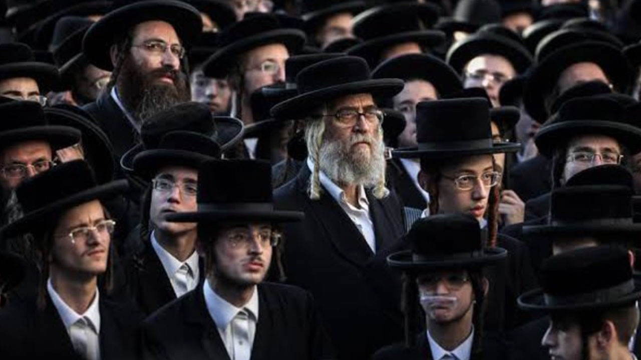 Foto - Azerbaycan'dan büyük ayıp! Tepki üstüne tepki yağıyor