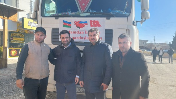Foto - Azerbaycan’dan gelen 4 yardım tırı Adıyaman’a ulaştı