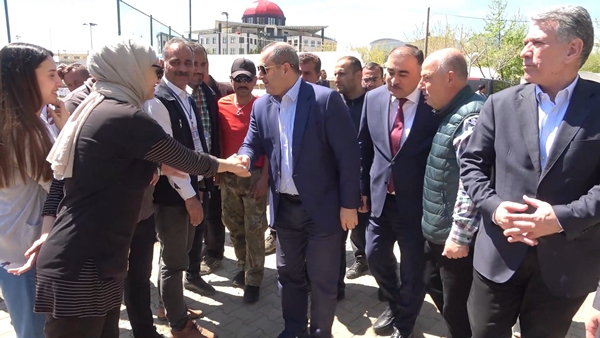 Foto - Azerbaycan'dan takdir toplayan hareket: Deprem bölgesi için harekete geçtiler