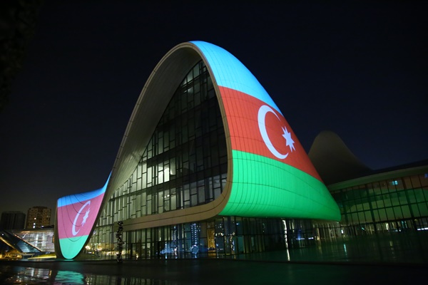 Foto - Azerbaycan'dan 'Türkiye' sürprizi! Anlamlı destek